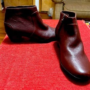 Brown boots
